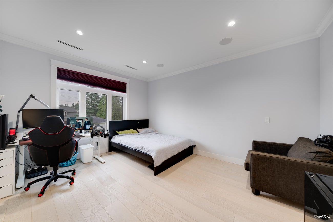 656 Blue Mountain Street - Coquitlam West Single Family Residence for Sale, 7 Bedrooms (R3034067)# - 30