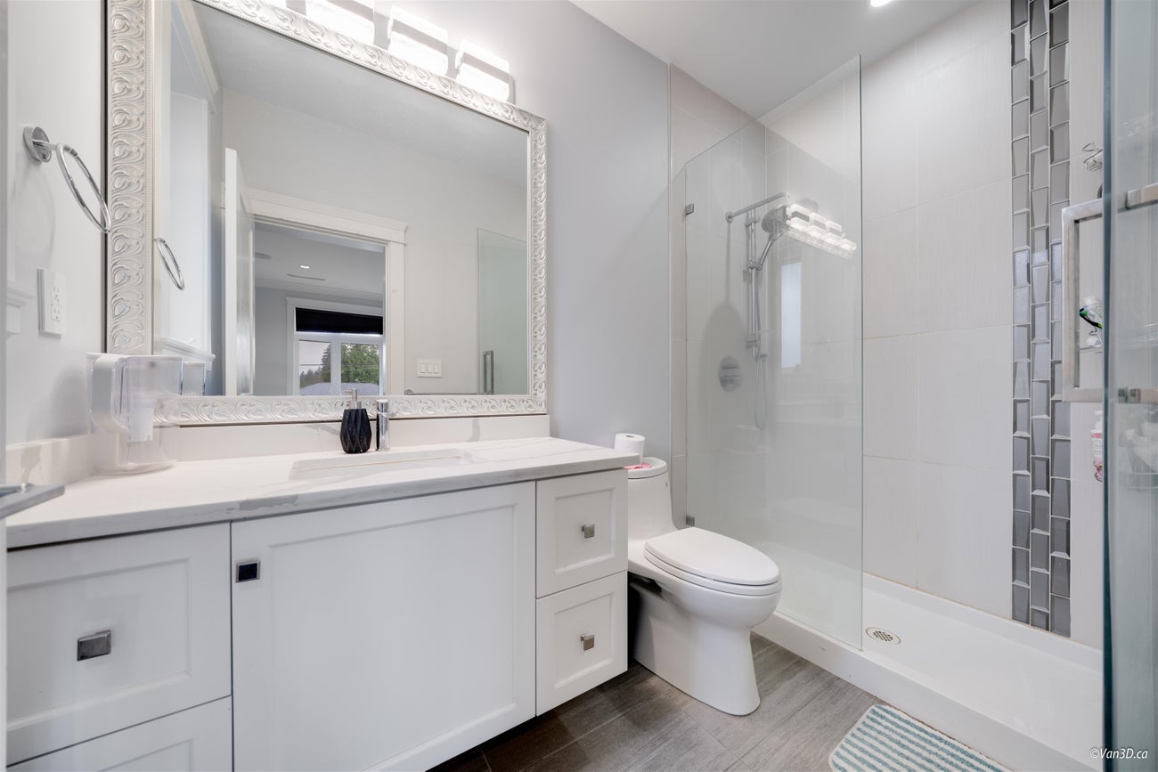 656 Blue Mountain Street - Coquitlam West Single Family Residence for Sale, 7 Bedrooms (R3034067)# - 31