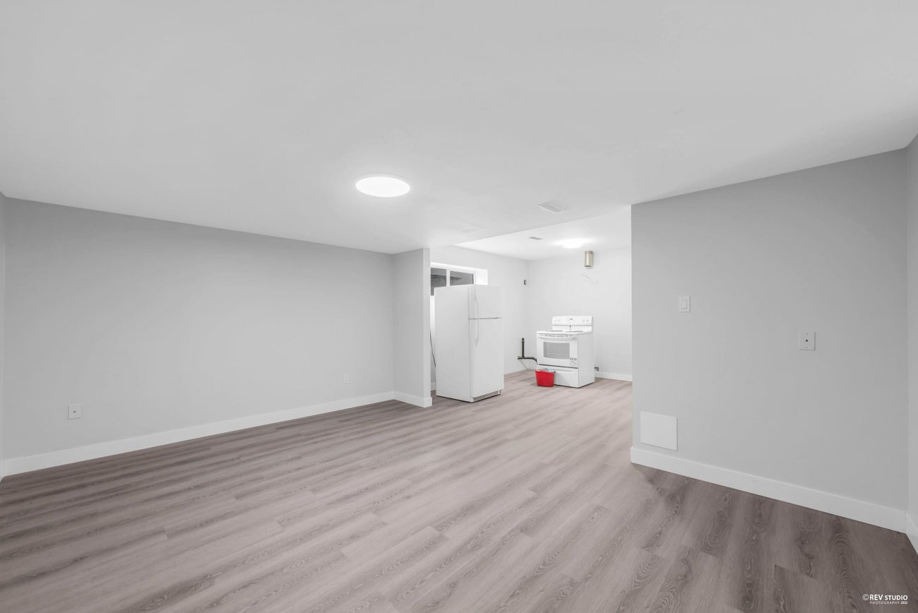 2233 Monashee Court - Coquitlam East single-family-residence for Sale, 6 Bedrooms (R3034117)# - 25