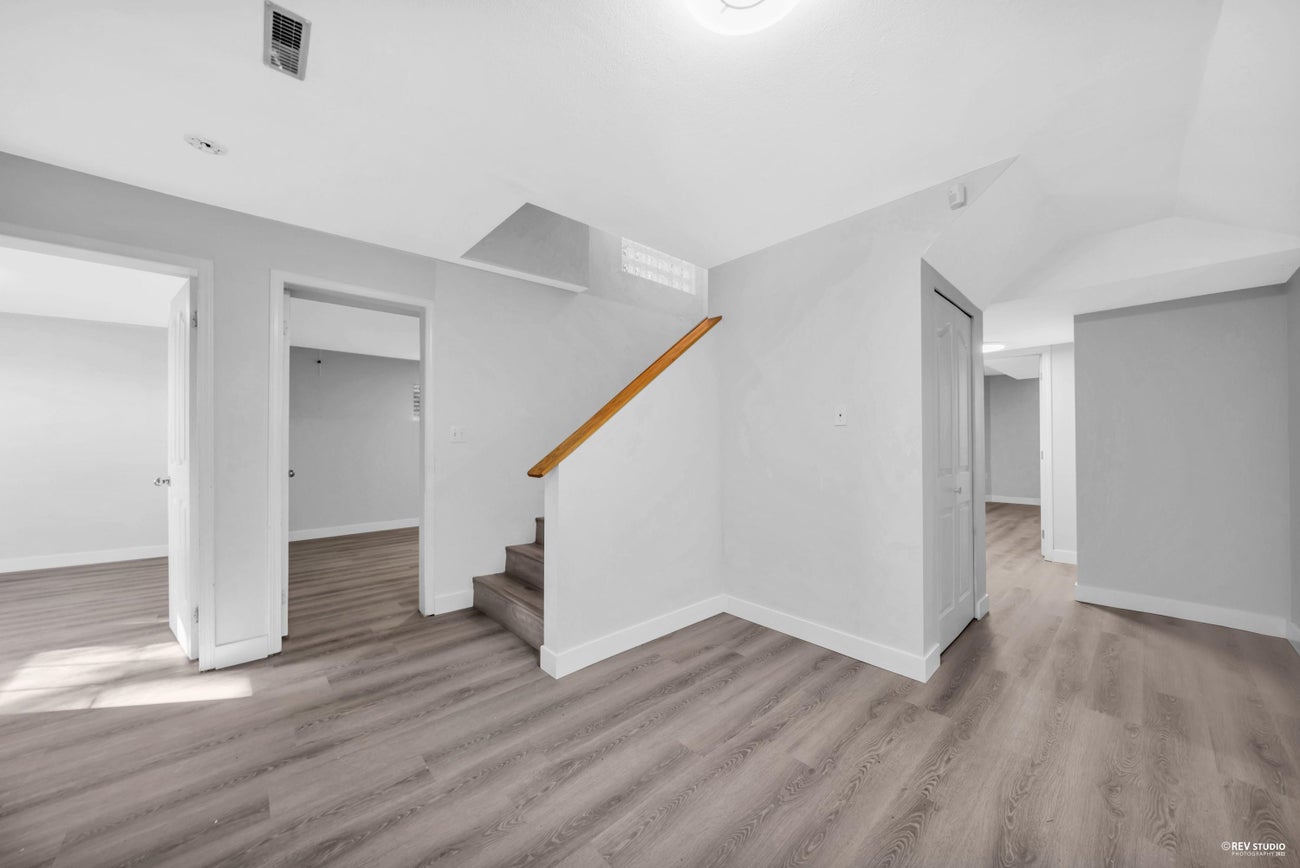 2233 Monashee Court - Coquitlam East Single Family Residence for Sale, 6 Bedrooms (R3034117)# - 26