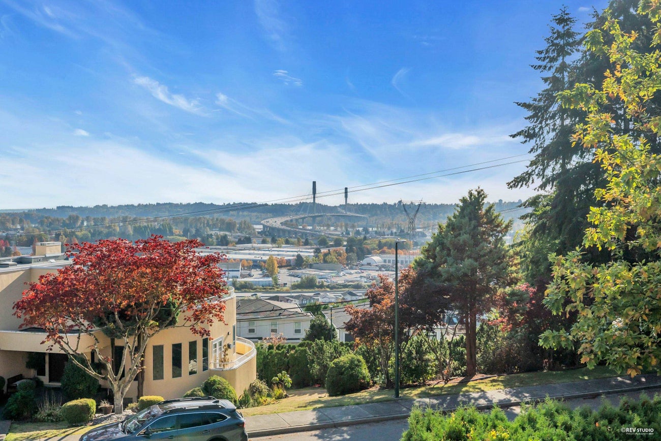 2233 Monashee Court - Coquitlam East Single Family Residence for Sale, 6 Bedrooms (R3034117)# - 2