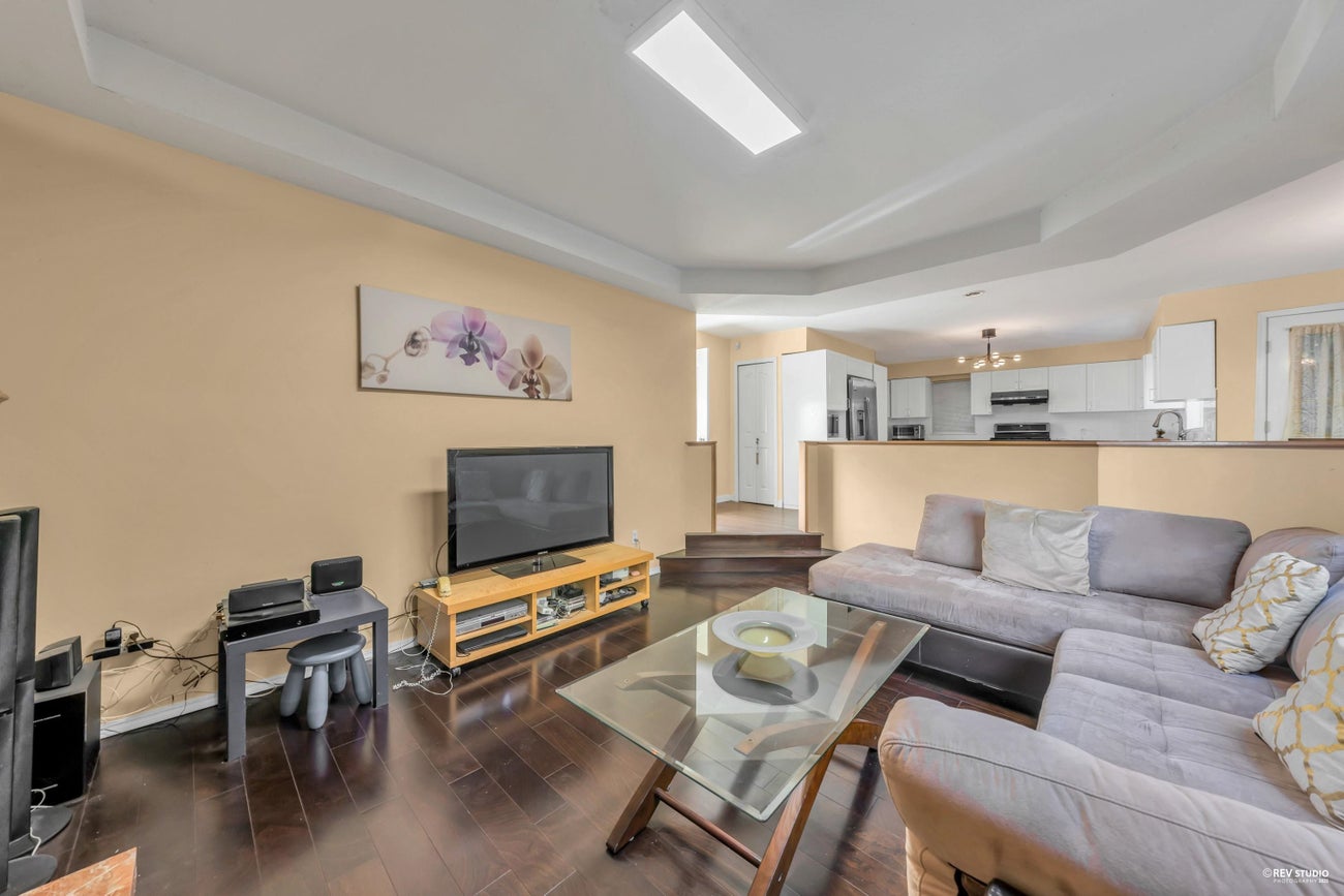 2233 Monashee Court - Coquitlam East Single Family Residence for Sale, 6 Bedrooms (R3034117)# - 9