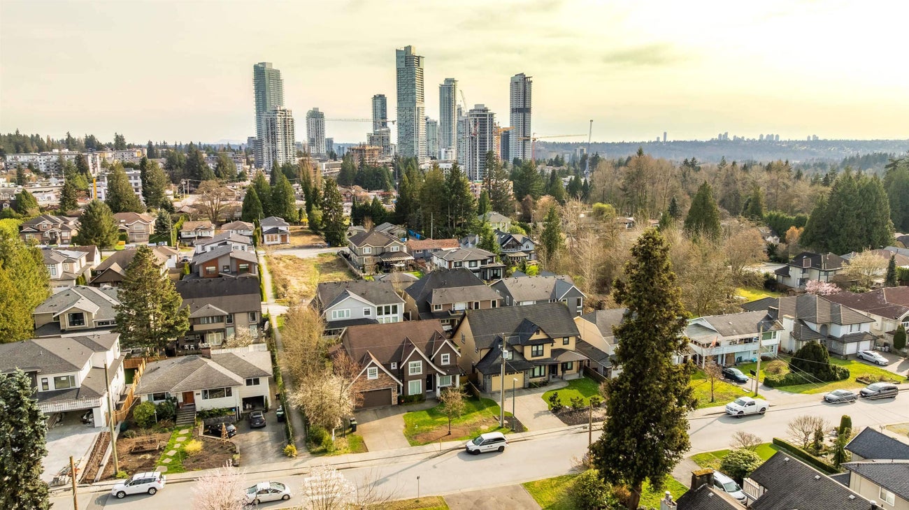 607 Chapman Avenue - Coquitlam West Single Family Residence for Sale, 4 Bedrooms (R3034384) #16