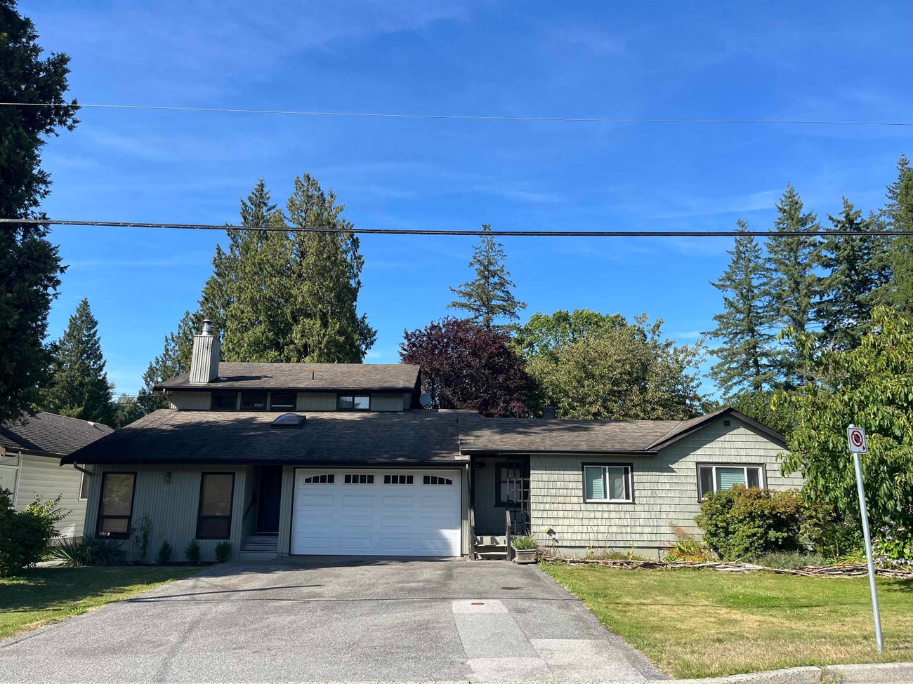 607 Chapman Avenue - Coquitlam West Single Family Residence for Sale, 4 Bedrooms (R3034384) #2