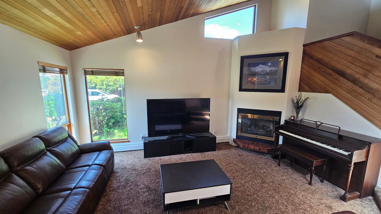607 Chapman Avenue - Coquitlam West Single Family Residence for Sale, 4 Bedrooms (R3034384) #4