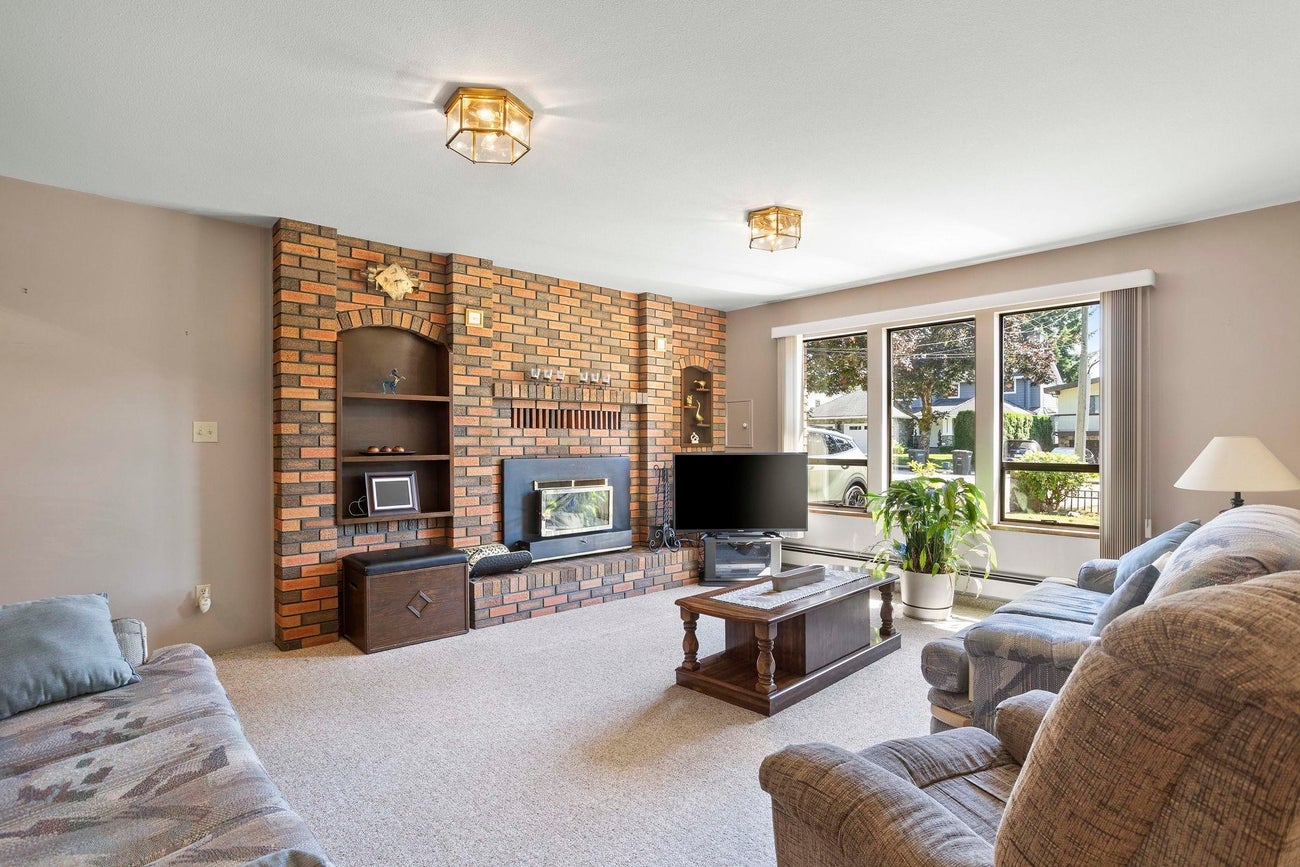 7321 Union Street - Simon Fraser Univer. Single Family Residence for Sale, 3 Bedrooms (R3034791) #18