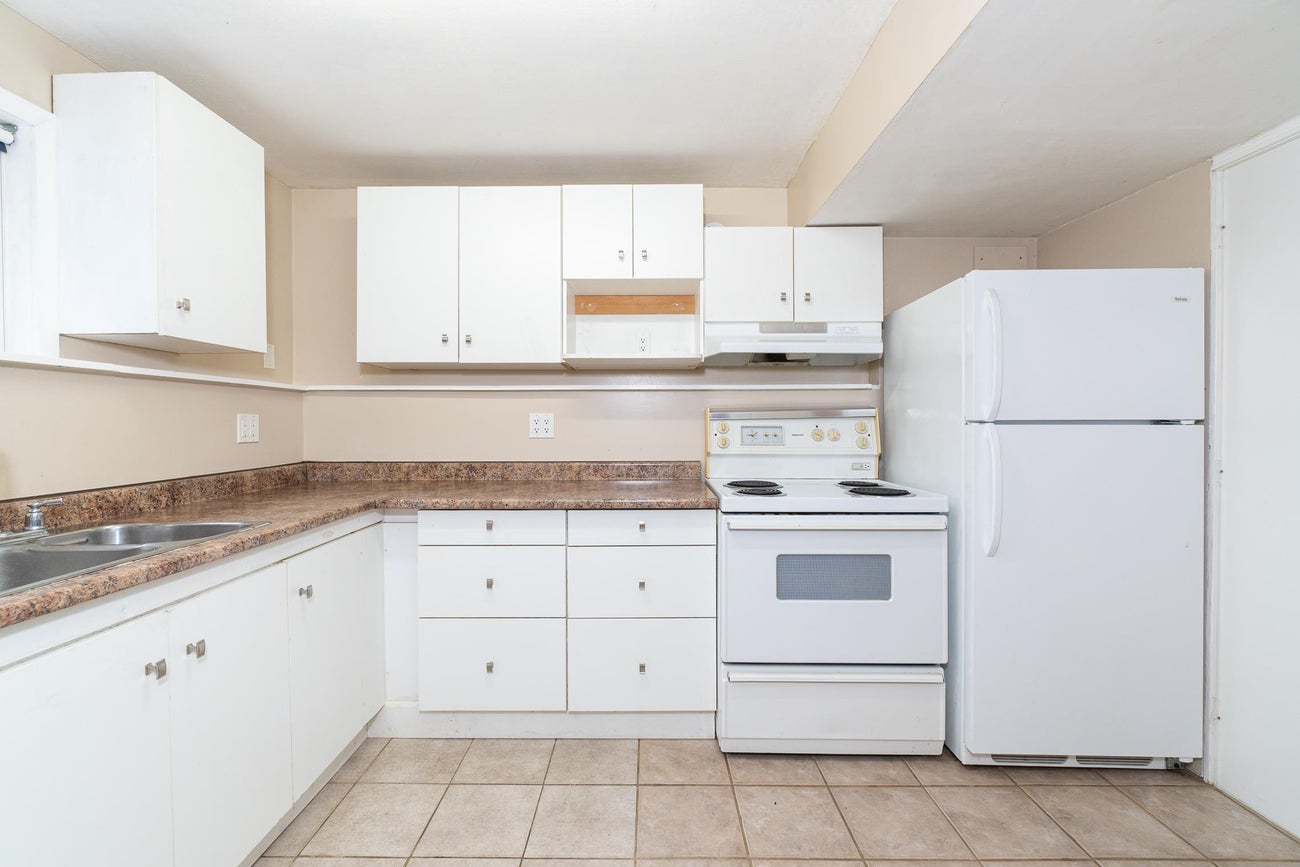 699 Duval Court - Central Coquitlam Single Family Residence for Sale, 6 Bedrooms (R3034995) #13