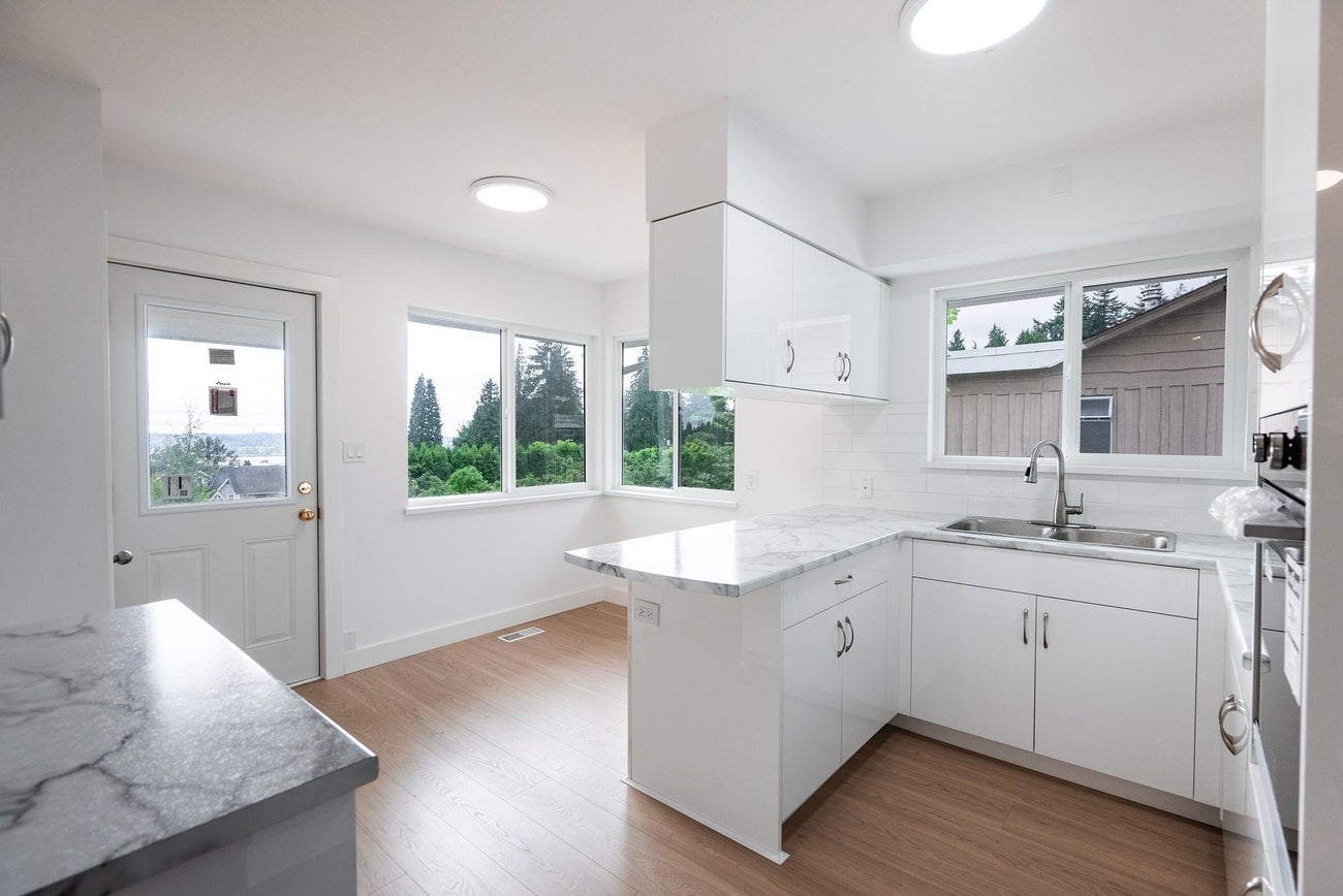 1410 Dansey Avenue - Central Coquitlam Single Family Residence for Sale, 4 Bedrooms (R3035020)# - 14