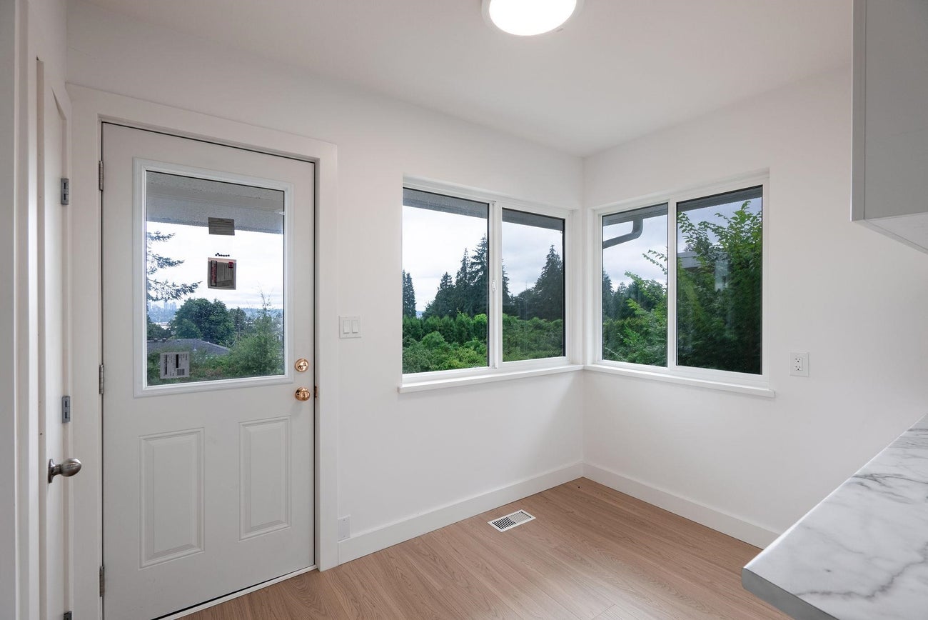 1410 Dansey Avenue - Central Coquitlam Single Family Residence for Sale, 4 Bedrooms (R3035020)# - 16