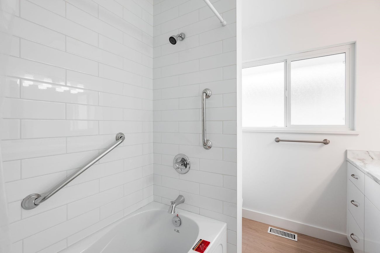 1410 Dansey Avenue - Central Coquitlam Single Family Residence for Sale, 4 Bedrooms (R3035020)# - 27