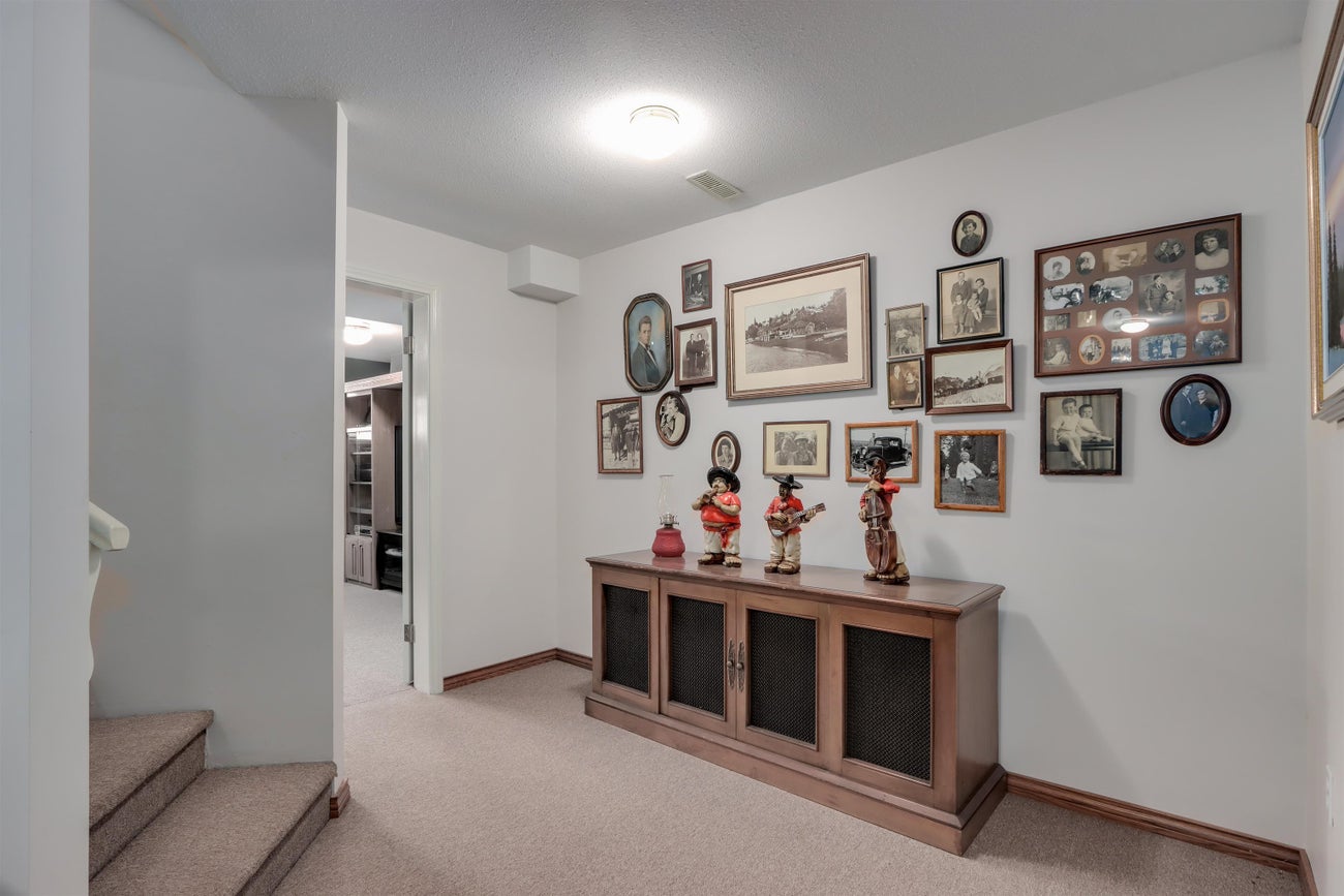 680 Florence Street - Coquitlam West Single Family Residence for Sale, 3 Bedrooms (R3036607) #21