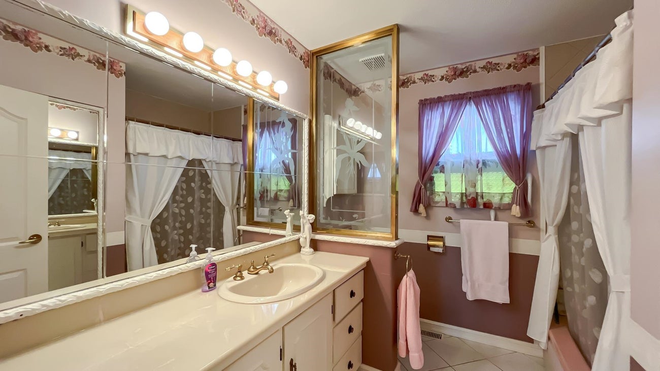 803 Edgar Avenue - Coquitlam West Single Family Residence for Sale, 4 Bedrooms (R3036737) #20