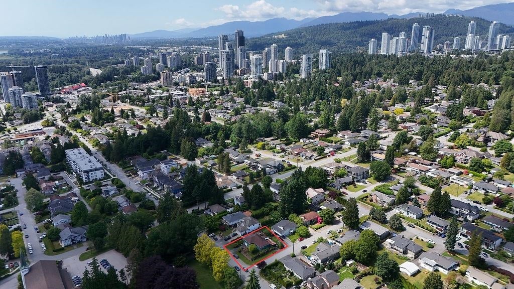 803 Edgar Avenue - Coquitlam West Single Family Residence for Sale, 4 Bedrooms (R3036737) #28