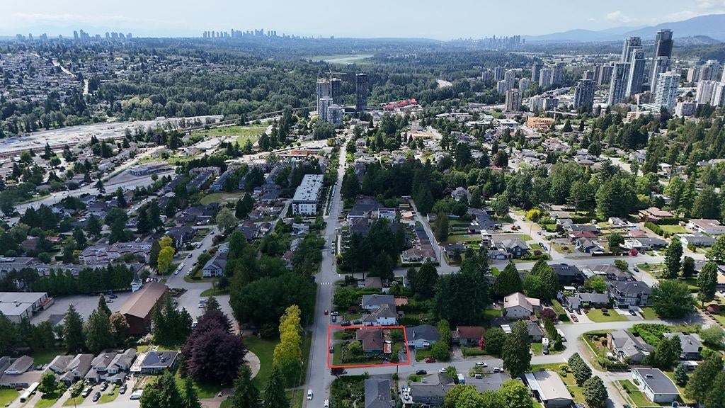 803 Edgar Avenue - Coquitlam West Single Family Residence for Sale, 4 Bedrooms (R3036737) #29