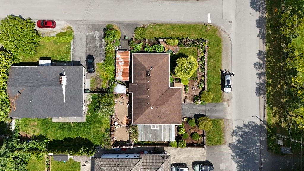803 Edgar Avenue - Coquitlam West Single Family Residence for Sale, 4 Bedrooms (R3036737) #2