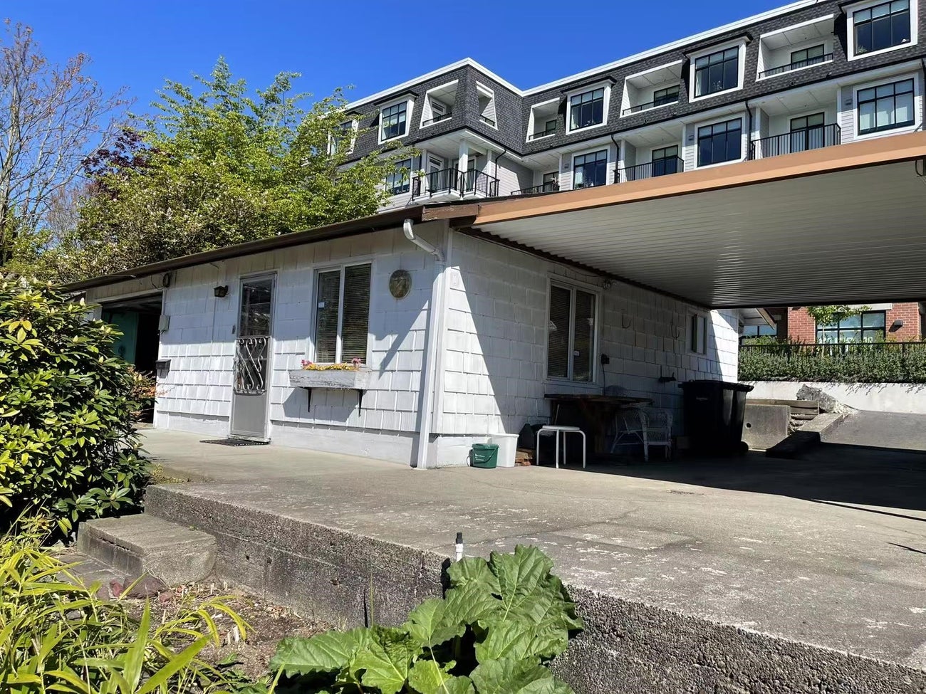 811 Roderick Avenue - Coquitlam West Single Family Residence for Sale, 2 Bedrooms (R3037059) #3