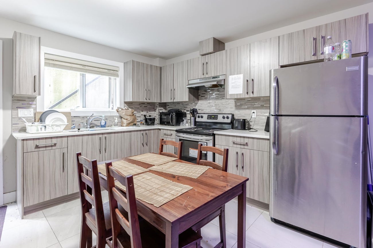 684 Porter Street - Central Coquitlam Single Family Residence for Sale, 8 Bedrooms (R3037277) #32