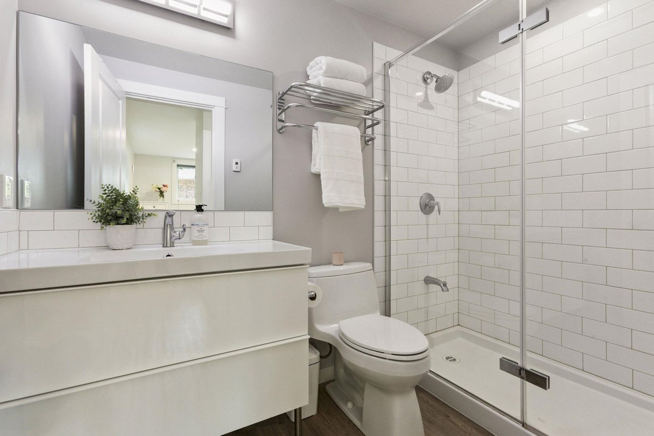 4137 Yale Street - Vancouver Heights Single Family Residence for Sale, 5 Bedrooms (R3037320) #16