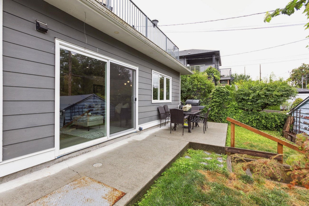4137 Yale Street - Vancouver Heights Single Family Residence for Sale, 5 Bedrooms (R3037320) #21