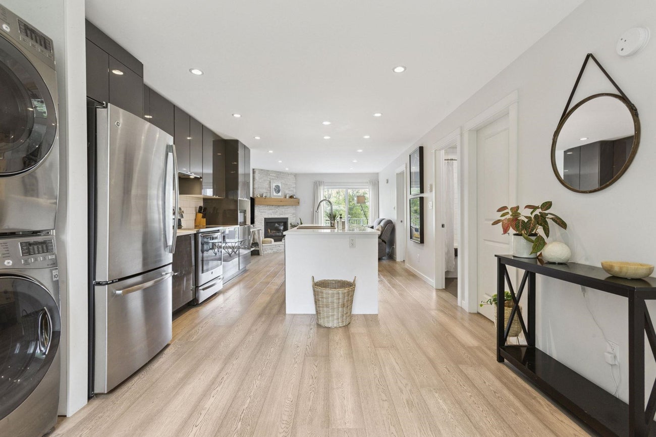4137 Yale Street - Vancouver Heights Single Family Residence for Sale, 5 Bedrooms (R3037320) #2