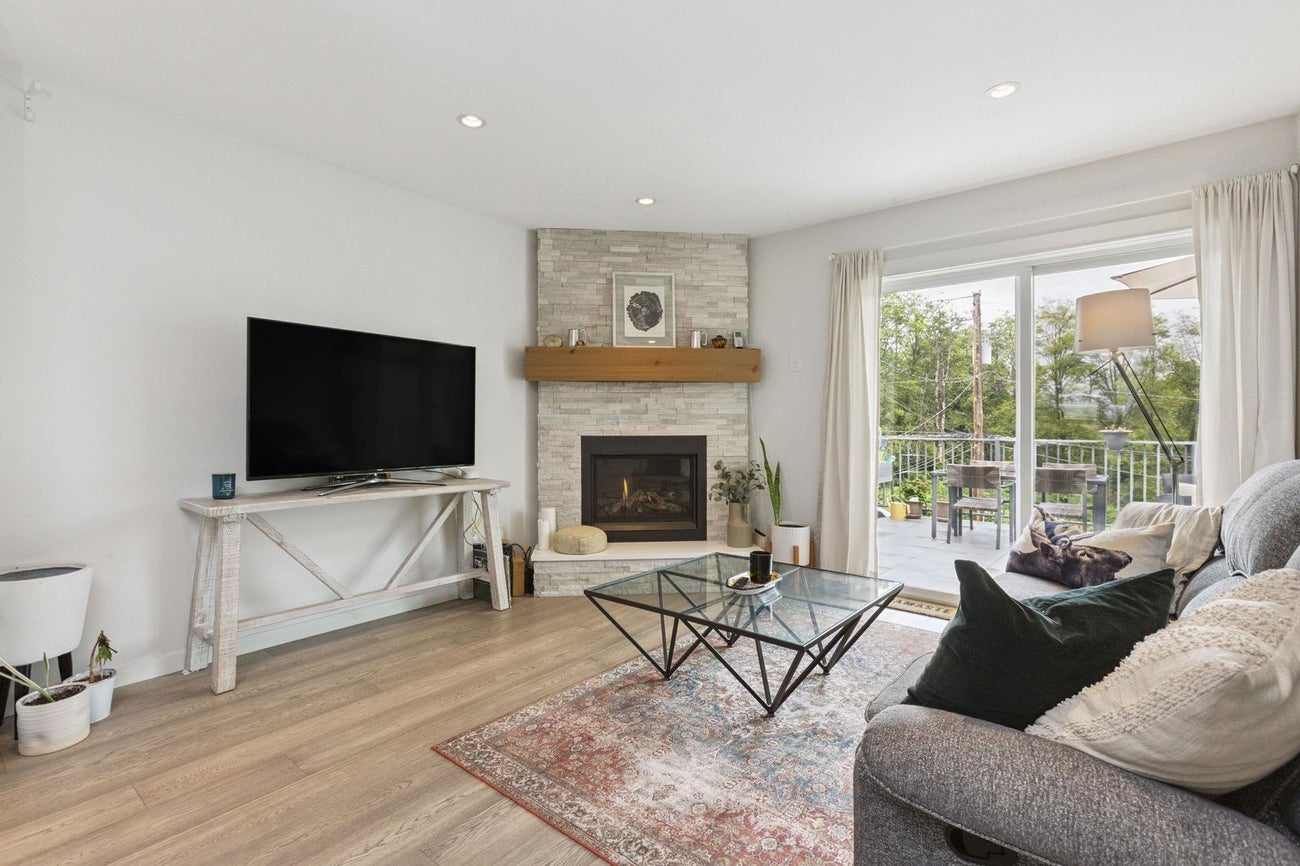 4137 Yale Street - Vancouver Heights Single Family Residence for Sale, 5 Bedrooms (R3037320) #3