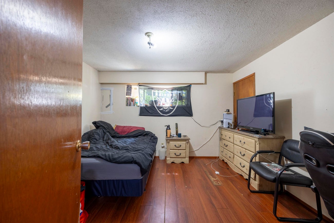 839 Regan Avenue - Coquitlam West Single Family Residence for Sale, 5 Bedrooms (R3037584) #11
