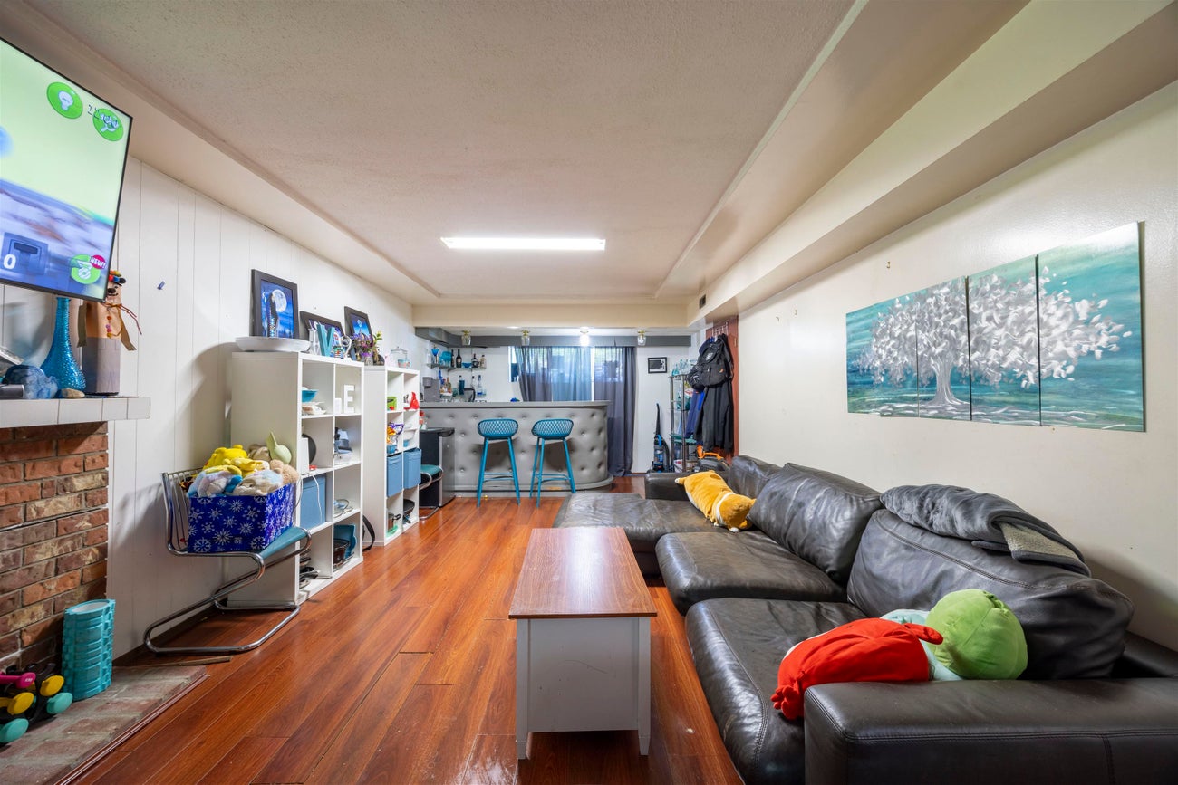 839 Regan Avenue - Coquitlam West Single Family Residence for Sale, 5 Bedrooms (R3037584) #8