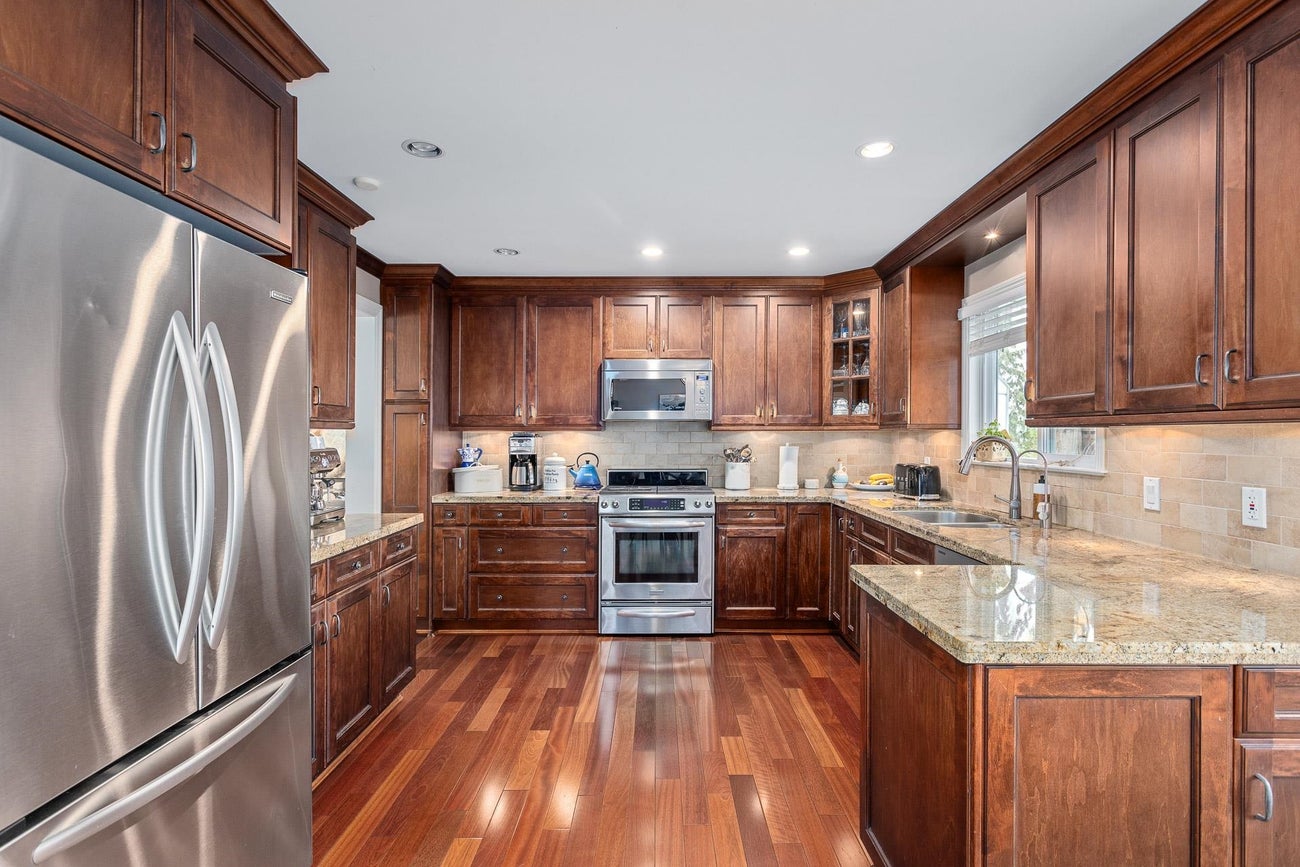 1122 Rochester Avenue - Maillardville Single Family Residence for Sale, 4 Bedrooms (R3037692) #11