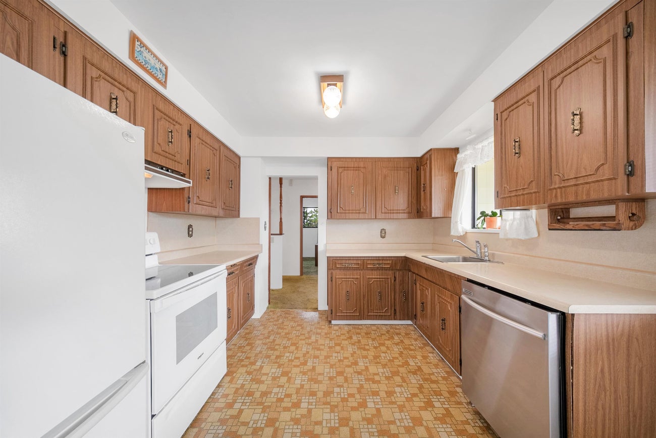 5060 Venables Street - Brentwood Park Single Family Residence, 5 Bedrooms (R3038292)# - 6