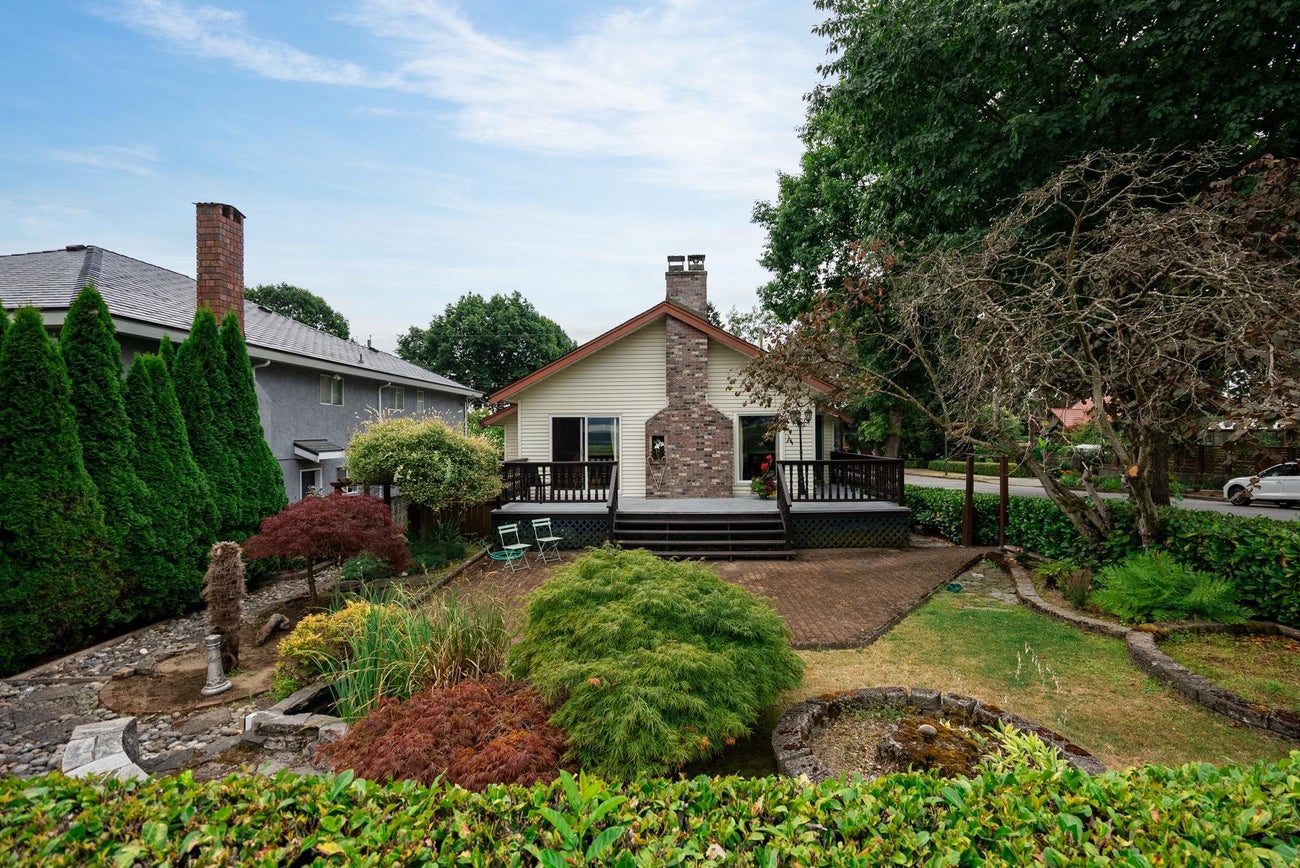3900 Eton Street - Vancouver Heights Single Family Residence for Sale, 3 Bedrooms (R3038345) #1