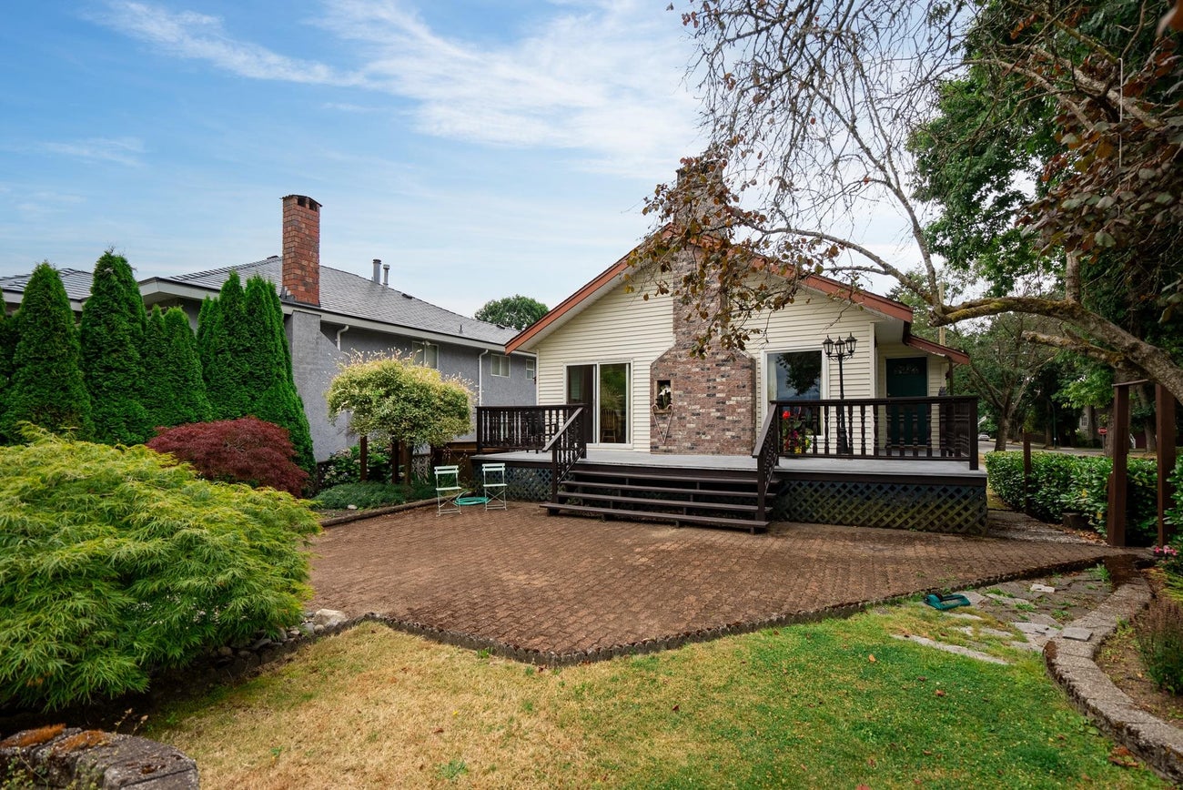 3900 Eton Street - Vancouver Heights Single Family Residence for Sale, 3 Bedrooms (R3038345) #3