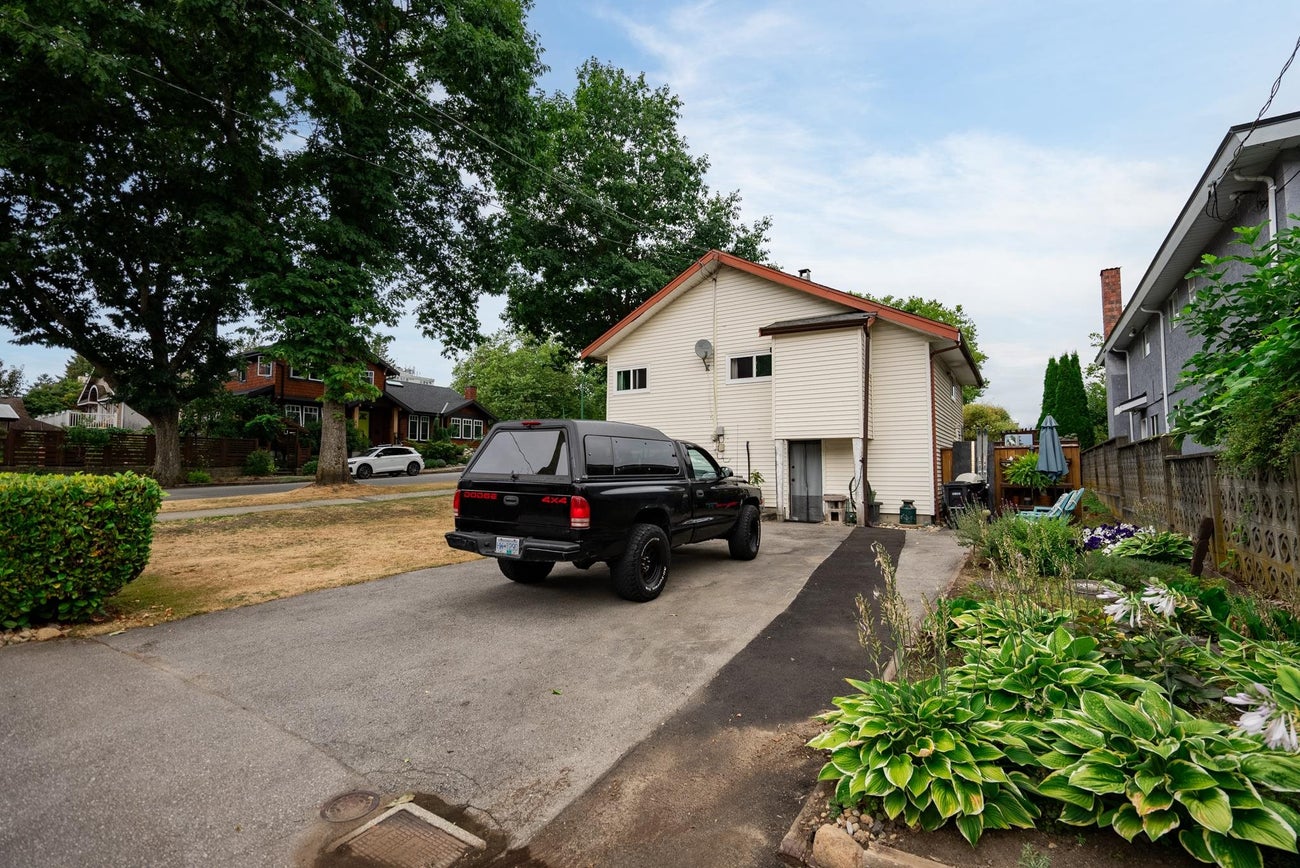 3900 Eton Street - Vancouver Heights Single Family Residence for Sale, 3 Bedrooms (R3038345) #8