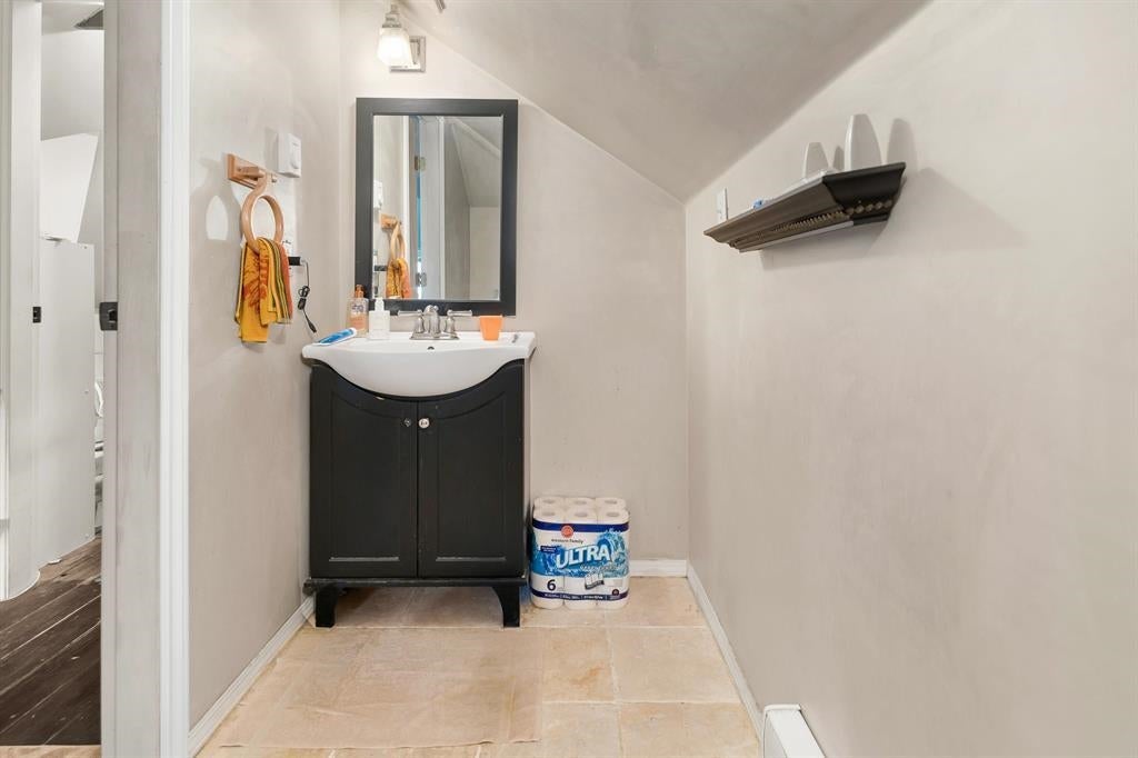 6895 Curtis Street - Sperling-Duthie Single Family Residence for Sale, 5 Bedrooms (R3038435)# - 16