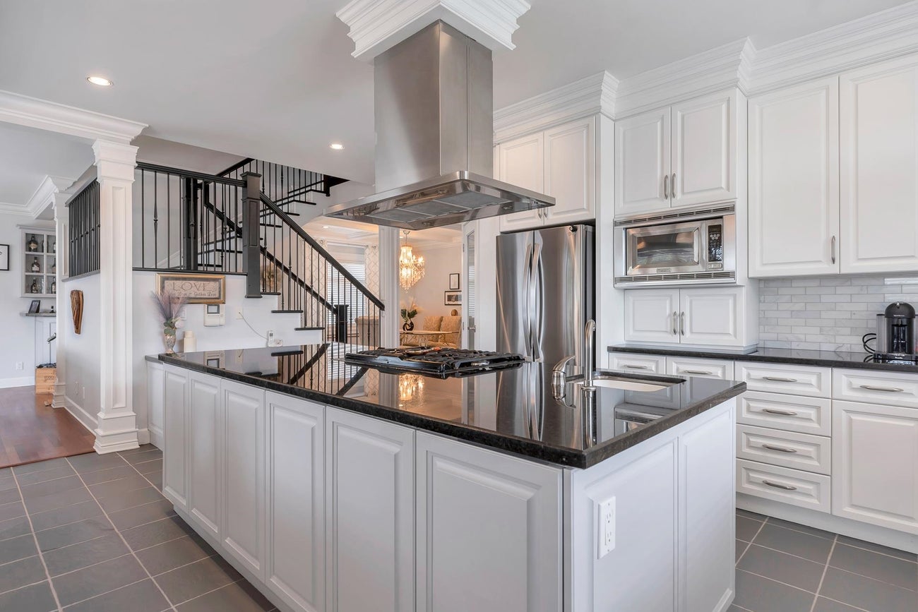 7205 Union Street - Simon Fraser Univer. Single Family Residence for Sale, 6 Bedrooms (R3038549) #14