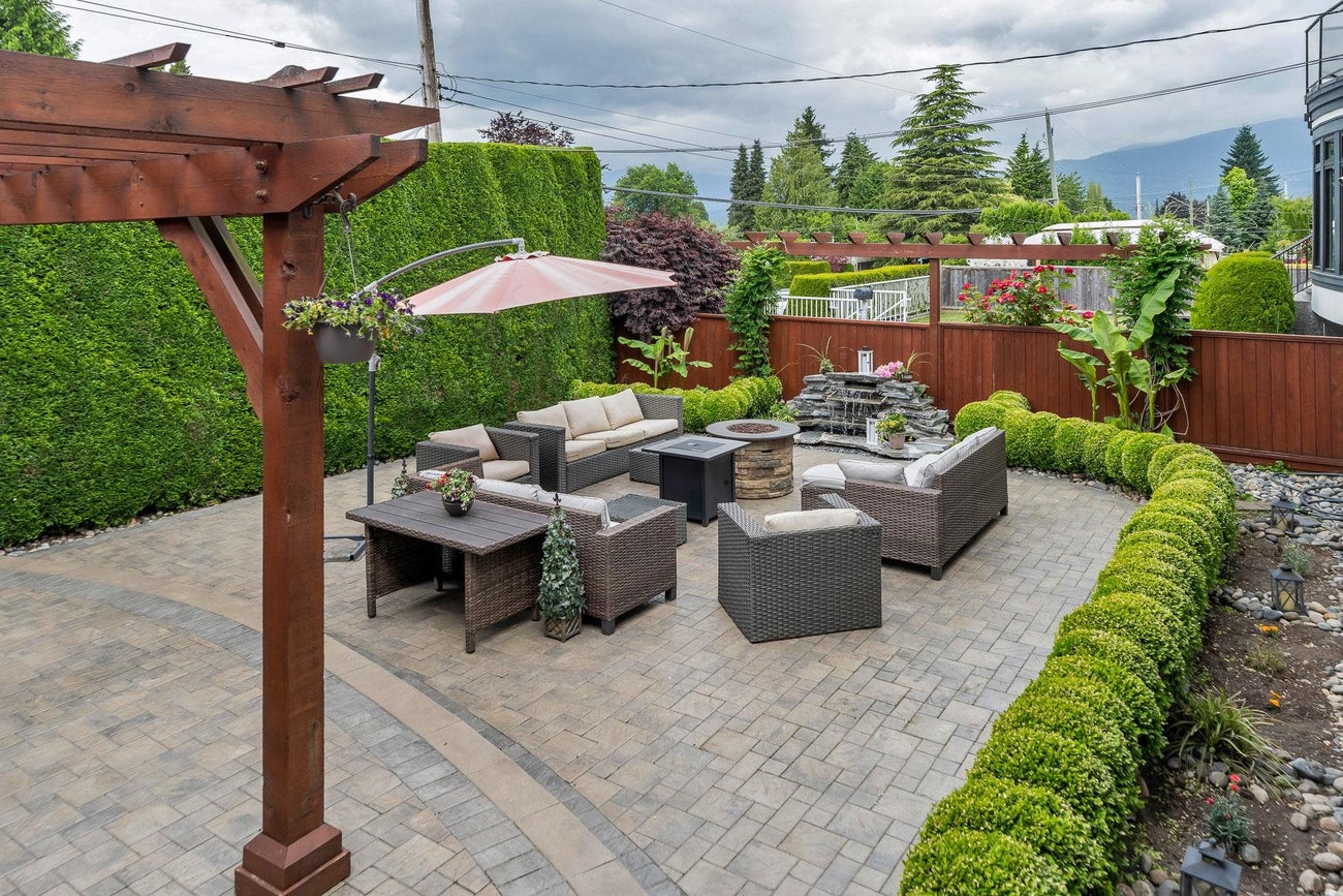 7205 Union Street - Simon Fraser Univer. Single Family Residence for Sale, 6 Bedrooms (R3038549) #3