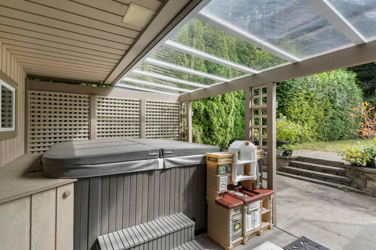 532 Perth Avenue - Coquitlam West Single Family Residence for Sale, 5 Bedrooms (R3039121) #33