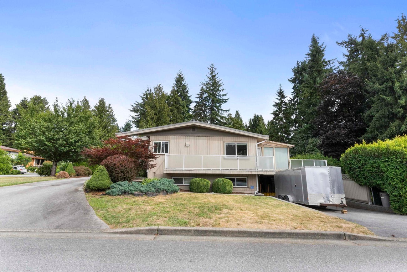 532 Perth Avenue - Coquitlam West Single Family Residence for Sale, 5 Bedrooms (R3039121) #3