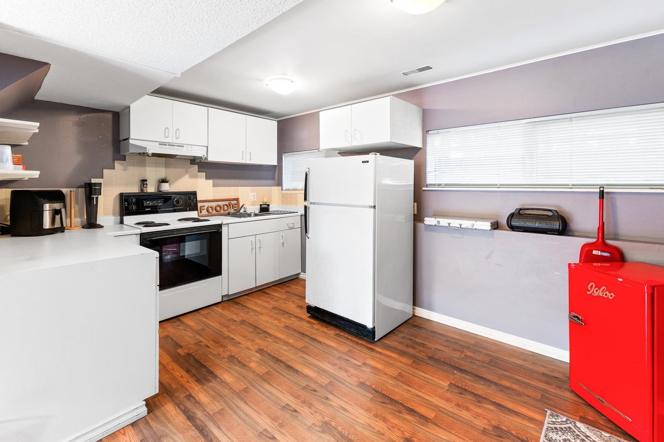 605 Laurentian Crescent - Central Coquitlam Single Family Residence for Sale, 5 Bedrooms (R3039528) #23