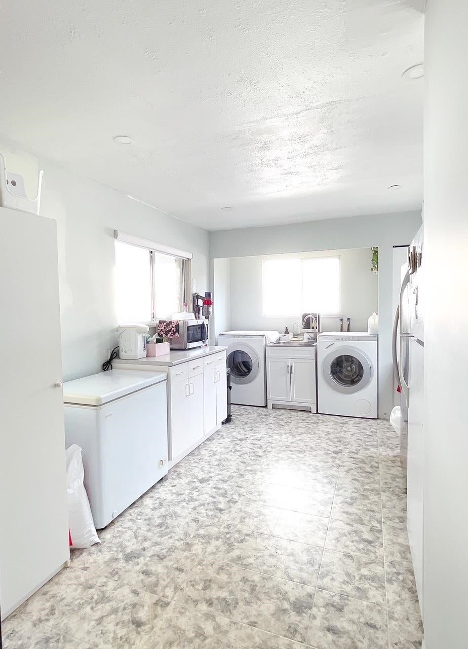 677 Gatensbury Street - Central Coquitlam Single Family Residence for Sale, 5 Bedrooms (R3040538)# - 10