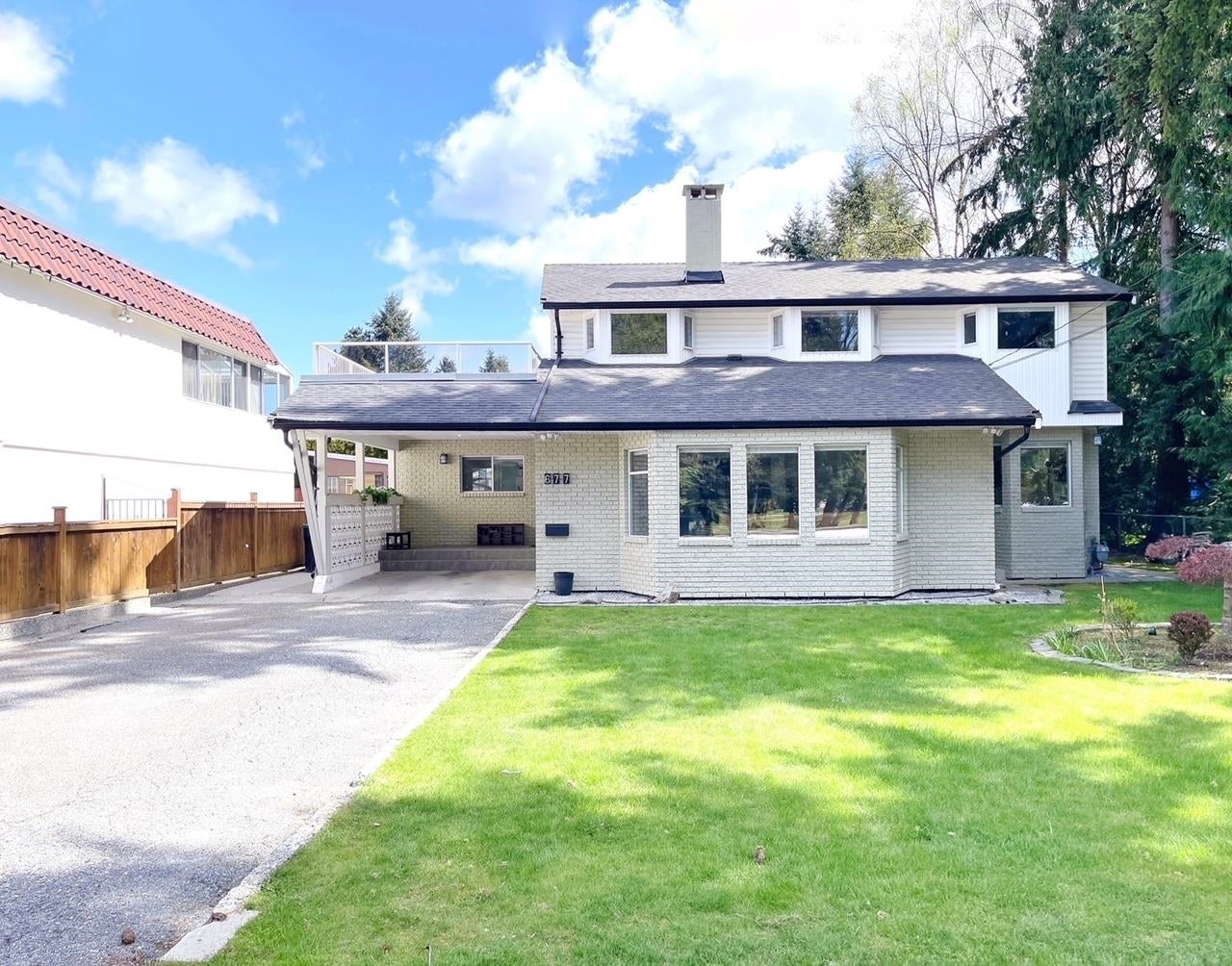 677 Gatensbury Street - Central Coquitlam Single Family Residence for Sale, 5 Bedrooms (R3040538)# - 1