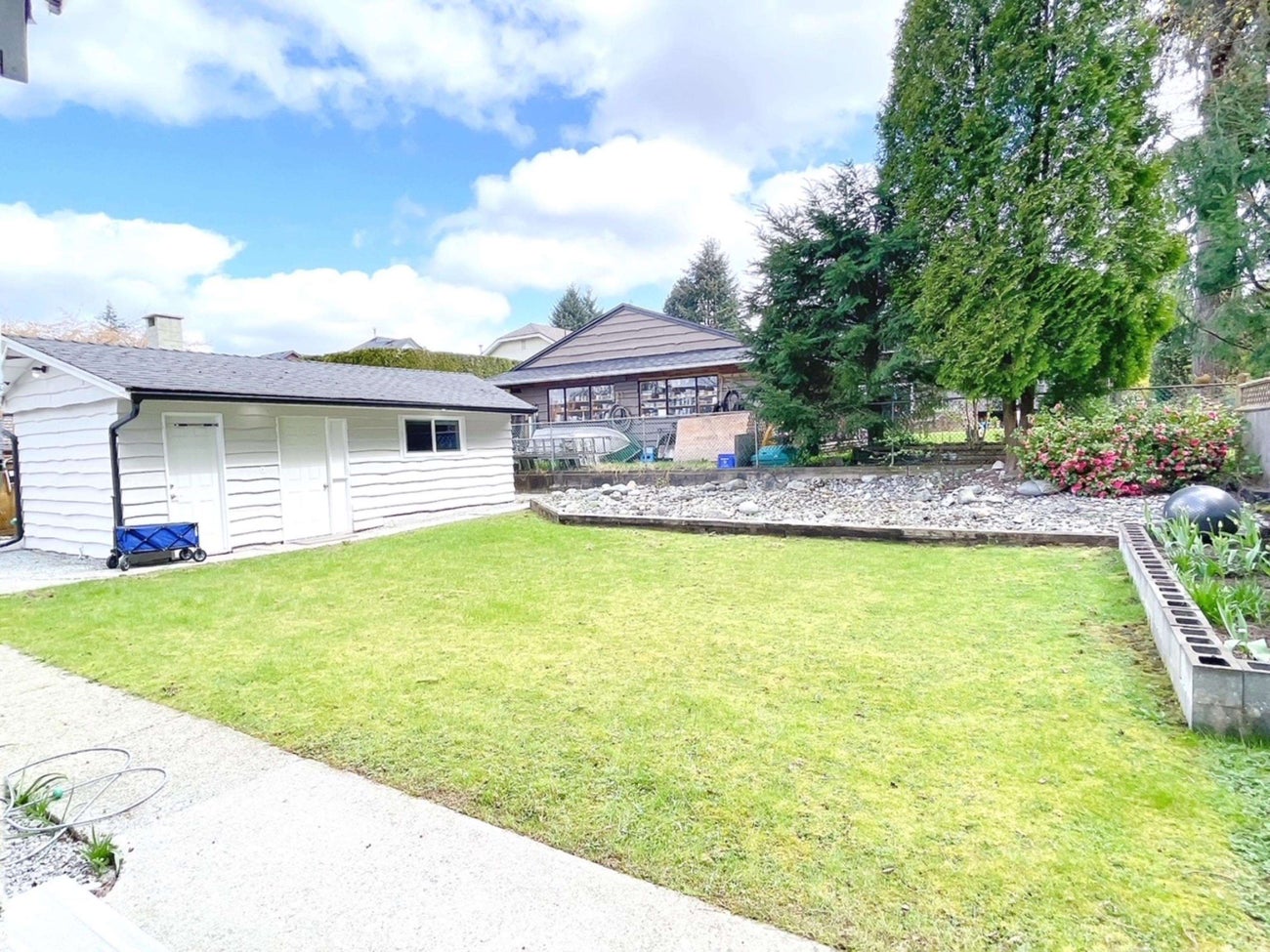 677 Gatensbury Street - Central Coquitlam Single Family Residence for Sale, 5 Bedrooms (R3040538)# - 22