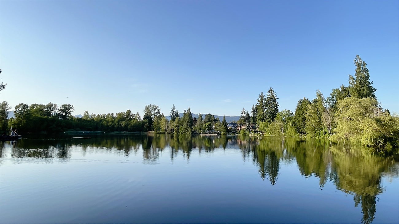 677 Gatensbury Street - Central Coquitlam Single Family Residence for Sale, 5 Bedrooms (R3040538)# - 2