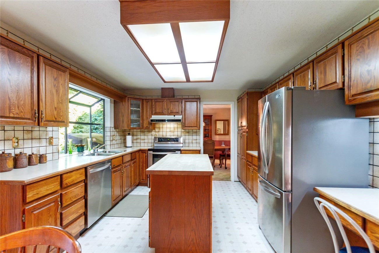 340 Hickey Drive - Coquitlam East Single Family Residence for Sale, 4 Bedrooms (R3040805) #9