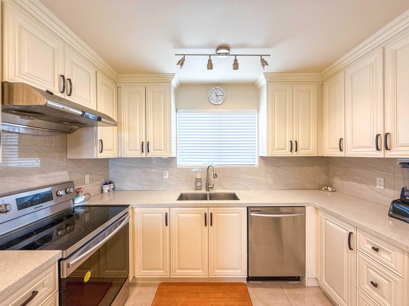 652 Shaw Avenue - Coquitlam West Single Family Residence for Sale, 5 Bedrooms (R3041287) #11