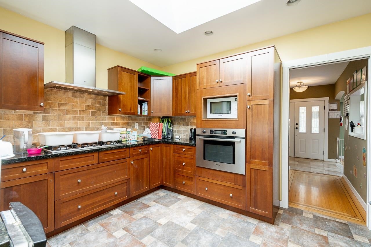 4871 Highlawn Drive - Brentwood Park Single Family Residence for Sale, 6 Bedrooms (R3041486)# - 6