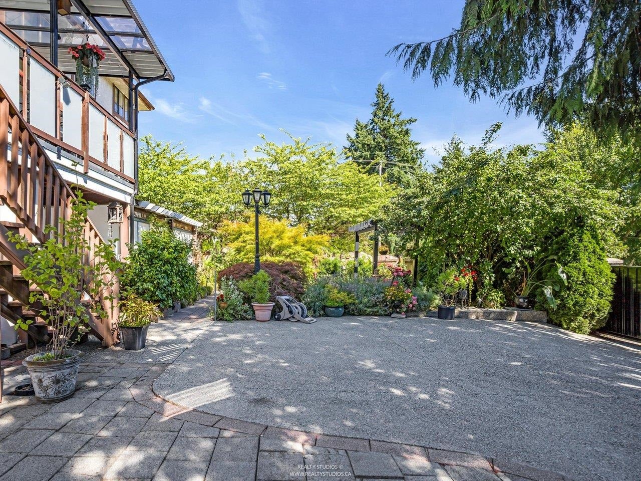 1028 Dansey Avenue - Central Coquitlam Single Family Residence for Sale, 7 Bedrooms (R3041967)# - 32