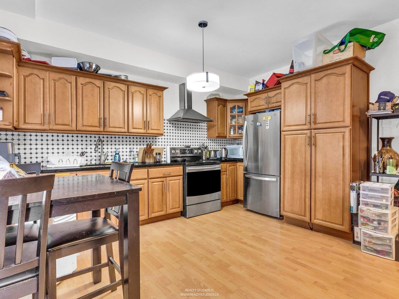 1028 Dansey Avenue - Central Coquitlam Single Family Residence for Sale, 7 Bedrooms (R3041967)# - 37