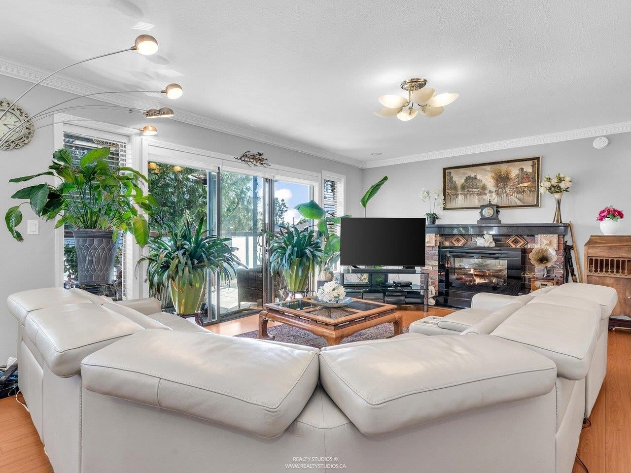 1028 Dansey Avenue - Central Coquitlam Single Family Residence for Sale, 7 Bedrooms (R3041967)# - 6