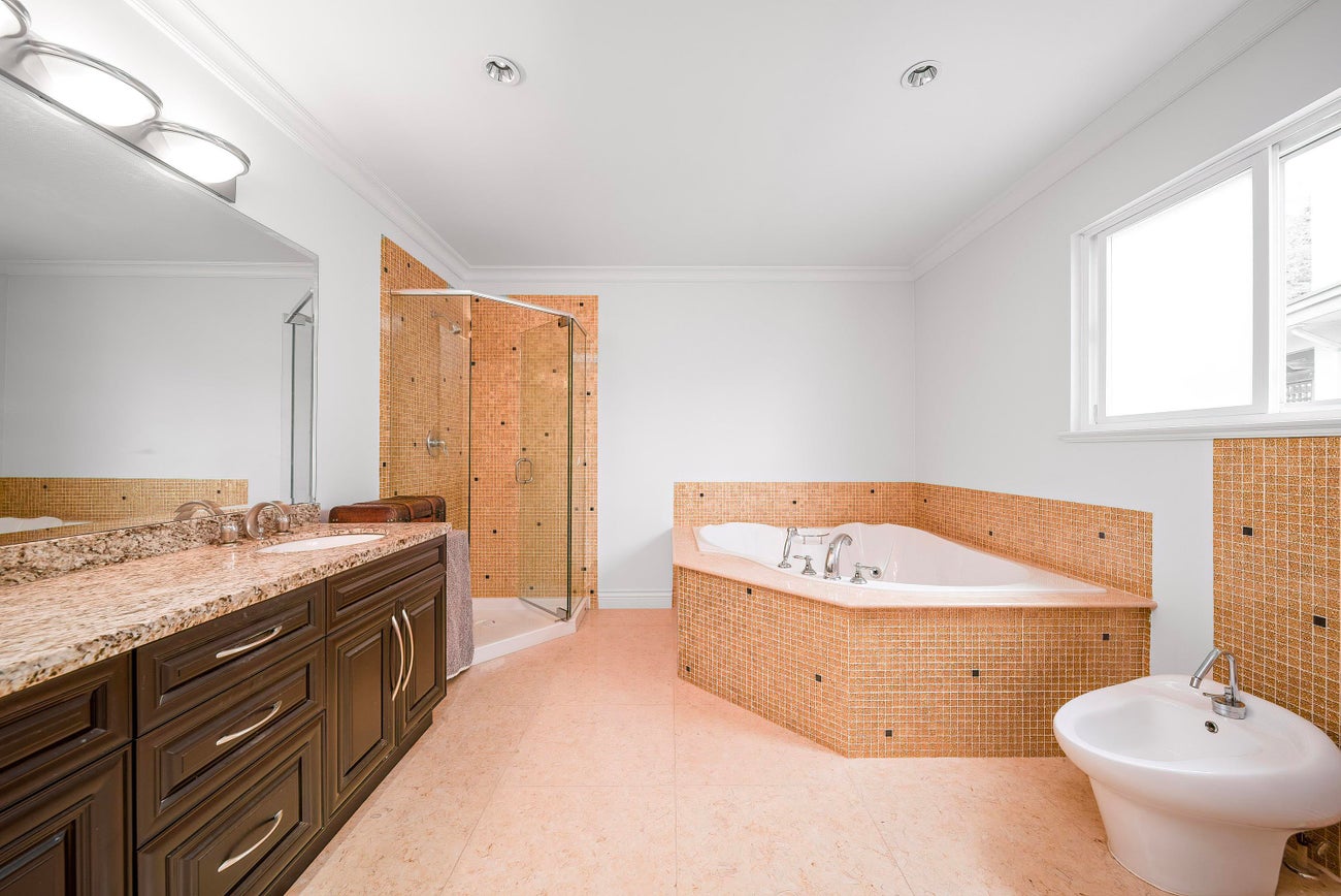 7353 Union Street - Simon Fraser Univer. Single Family Residence for Sale, 5 Bedrooms (R3042177)# - 20 7353 Union Street - Simon Fraser Univer. Single Family Residence for Sale, 5 Bedrooms (R3042177)# - 20