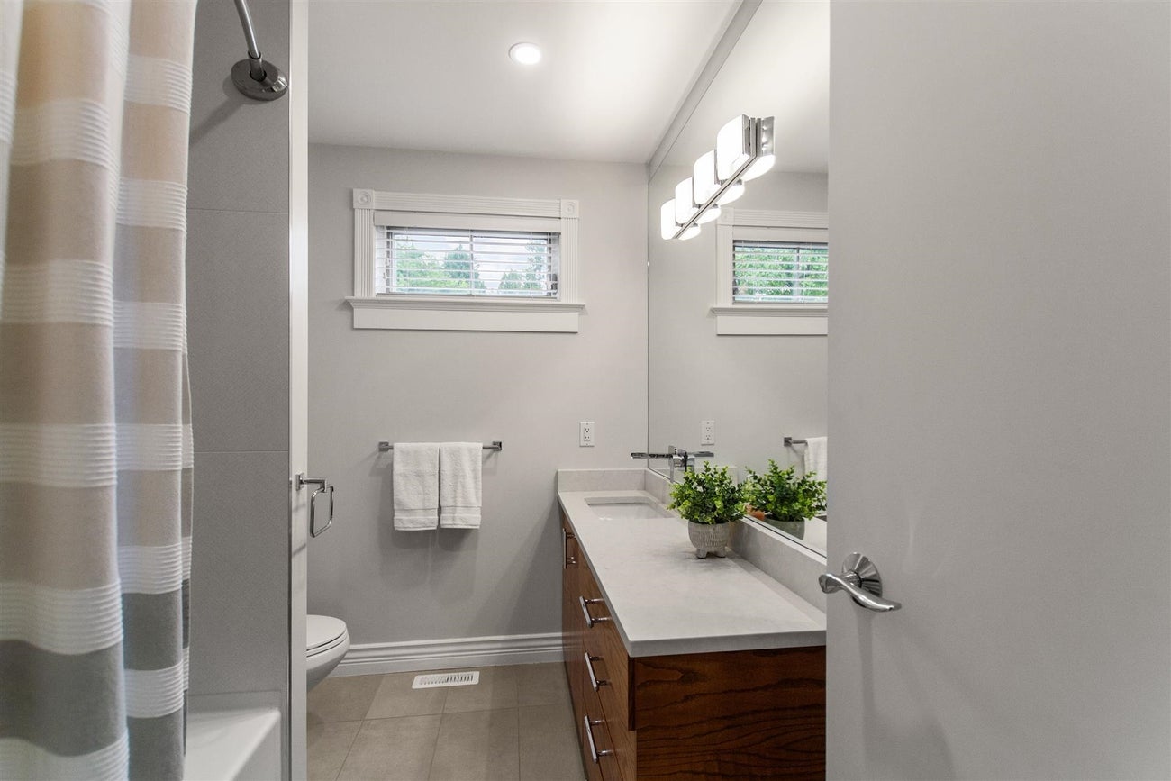 1 - 725 Rochester Avenue - Coquitlam West Single Family Residence for Sale, 4 Bedrooms (R3042837) #30